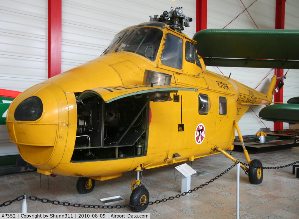 XP352, 1962 Westland Whirlwind HAR.10 C/N WA368, Preserved @ Hermeskeil Museum... with tail of XD186...