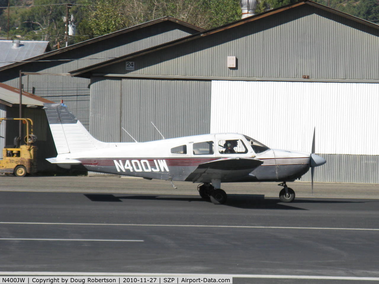 N400JW, 1974 Piper PA-28-180 C/N 28-7405276, 1974 Piper PA-28-180, Lycoming O&VO-360 180 Hp, taxi back