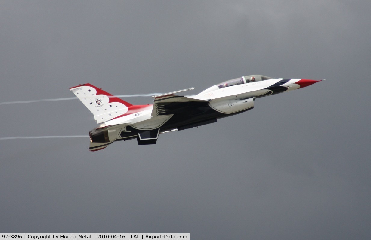 92-3896, General Dynamics F-16CJ Fighting Falcon C/N CC-138, Thunderbird 5