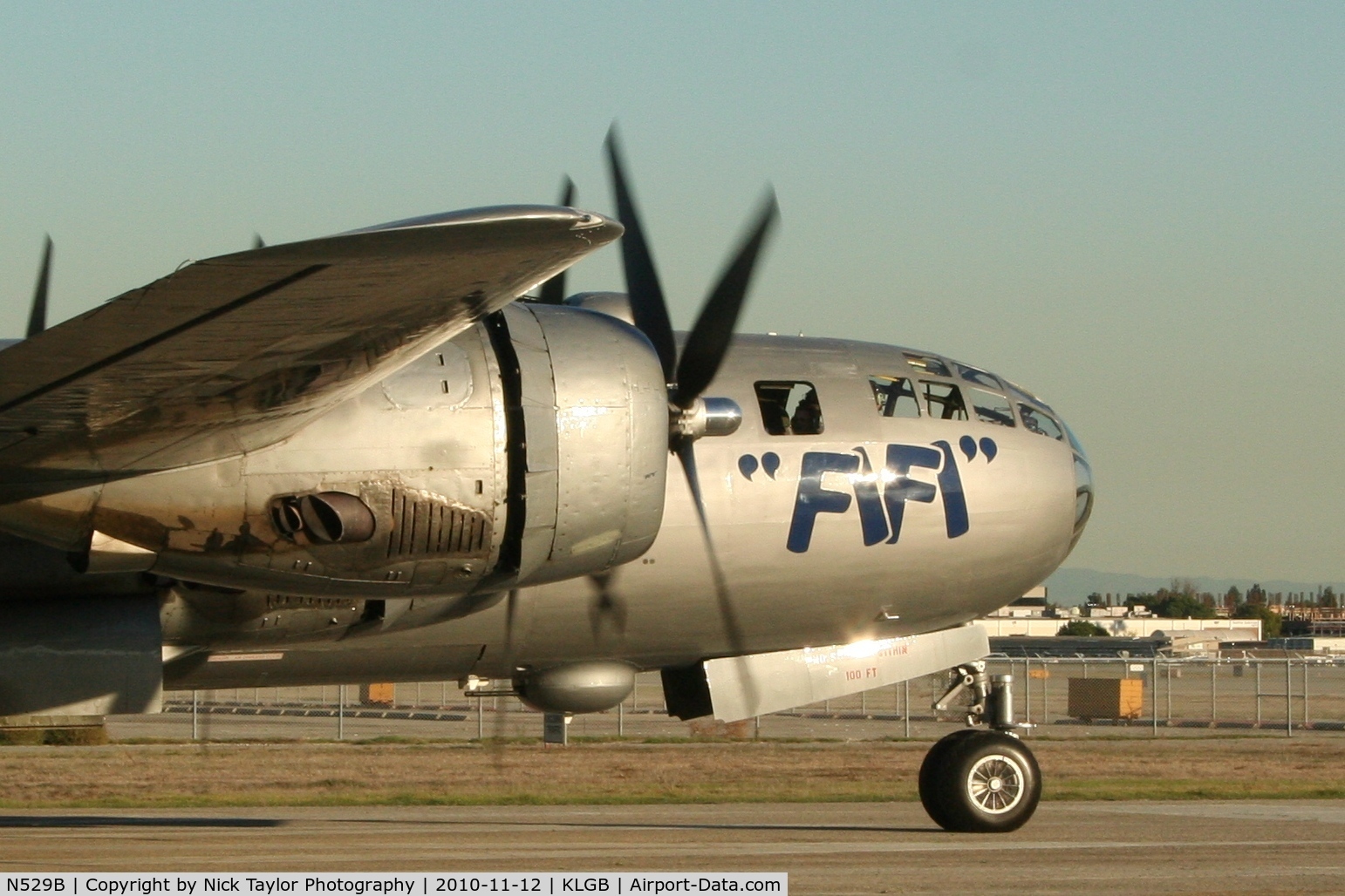 N529B, 1944 Boeing B-29A-60-BN Superfortress C/N 11547, FiFi at the AOPA Airport fest