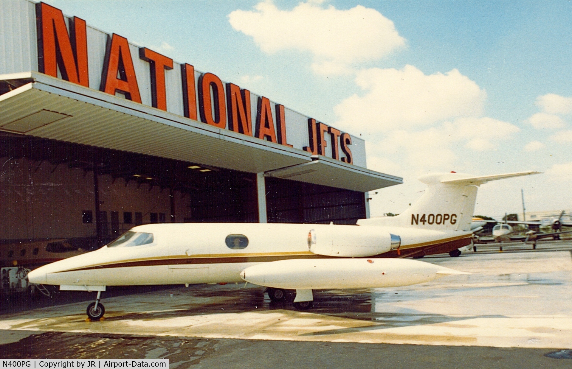N400PG, 1965 Learjet 23 C/N 23-068, N400PG at KFLL 1984