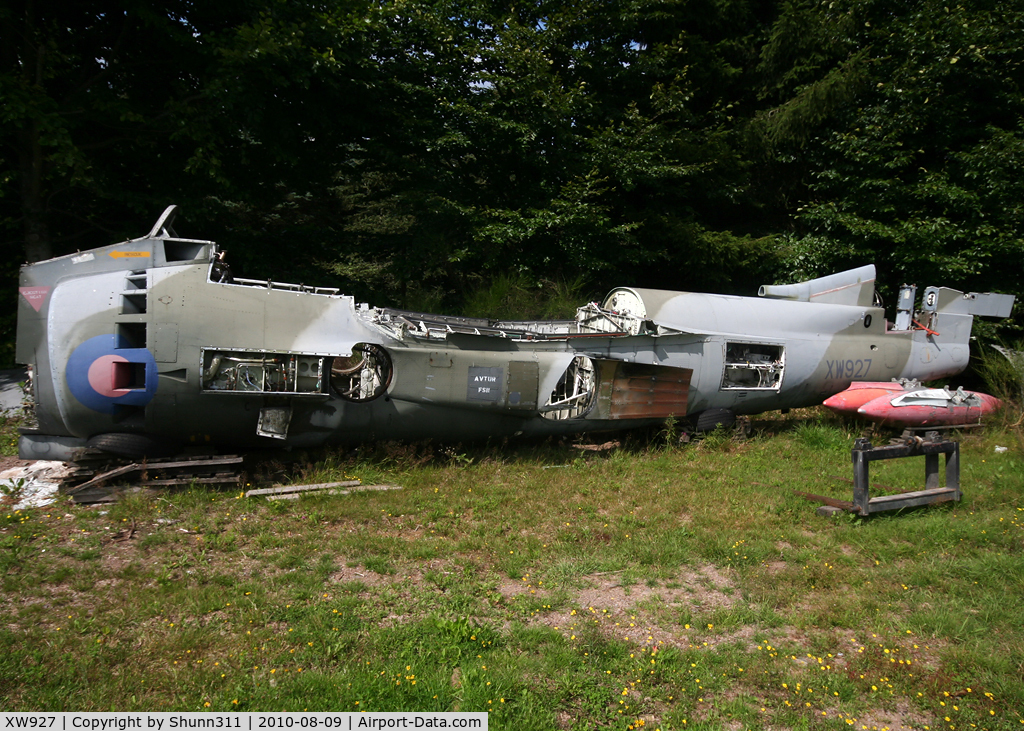 XW927, 1972 Hawker Siddeley Harrier T.4 C/N 212015, S/n 212015 - Stored and dismantled @ Hermeskeil Museum...