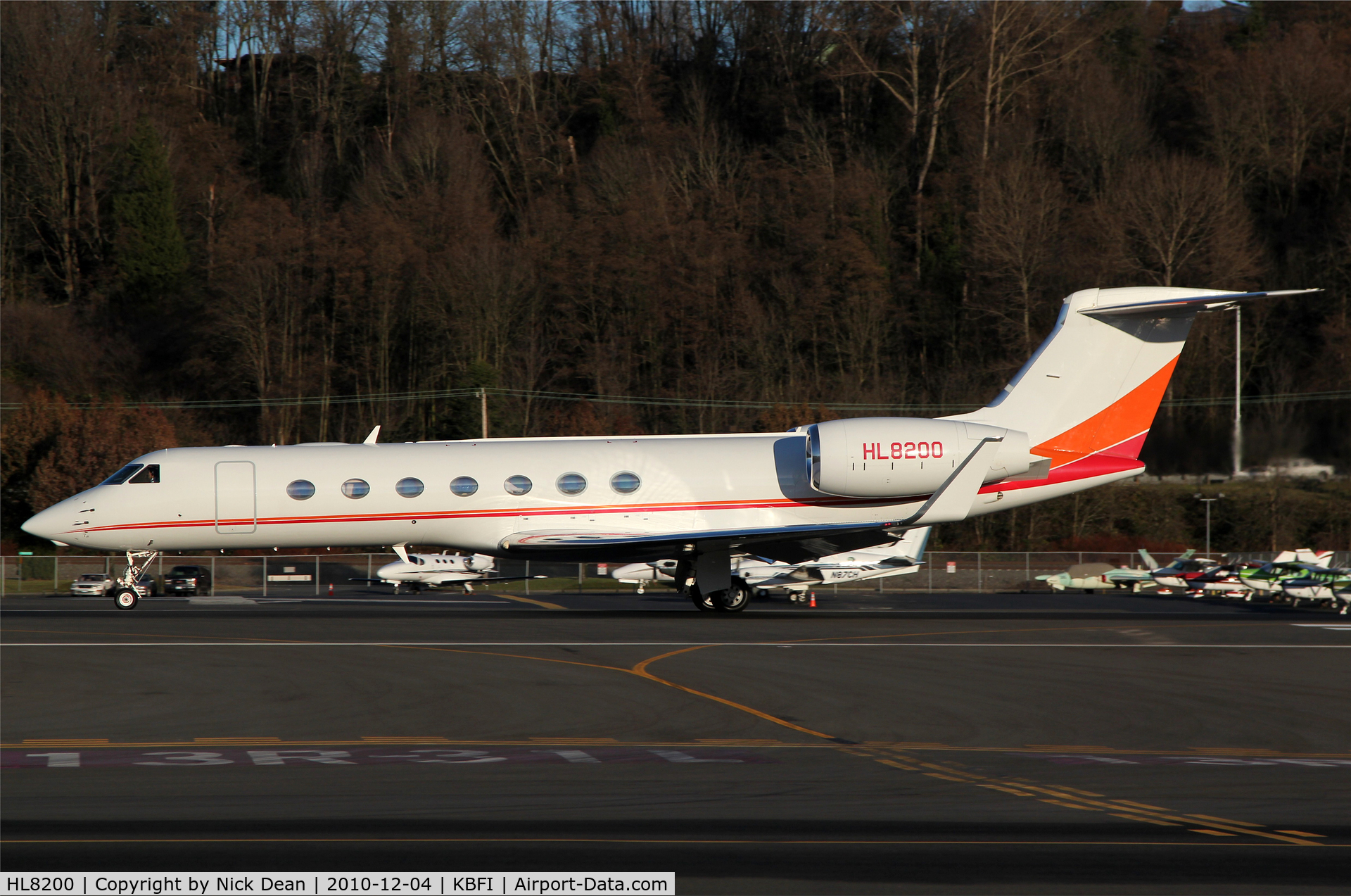 HL8200, 2009 Gulfstream Aerospace GV-SP (G550) C/N 5233, KBFI