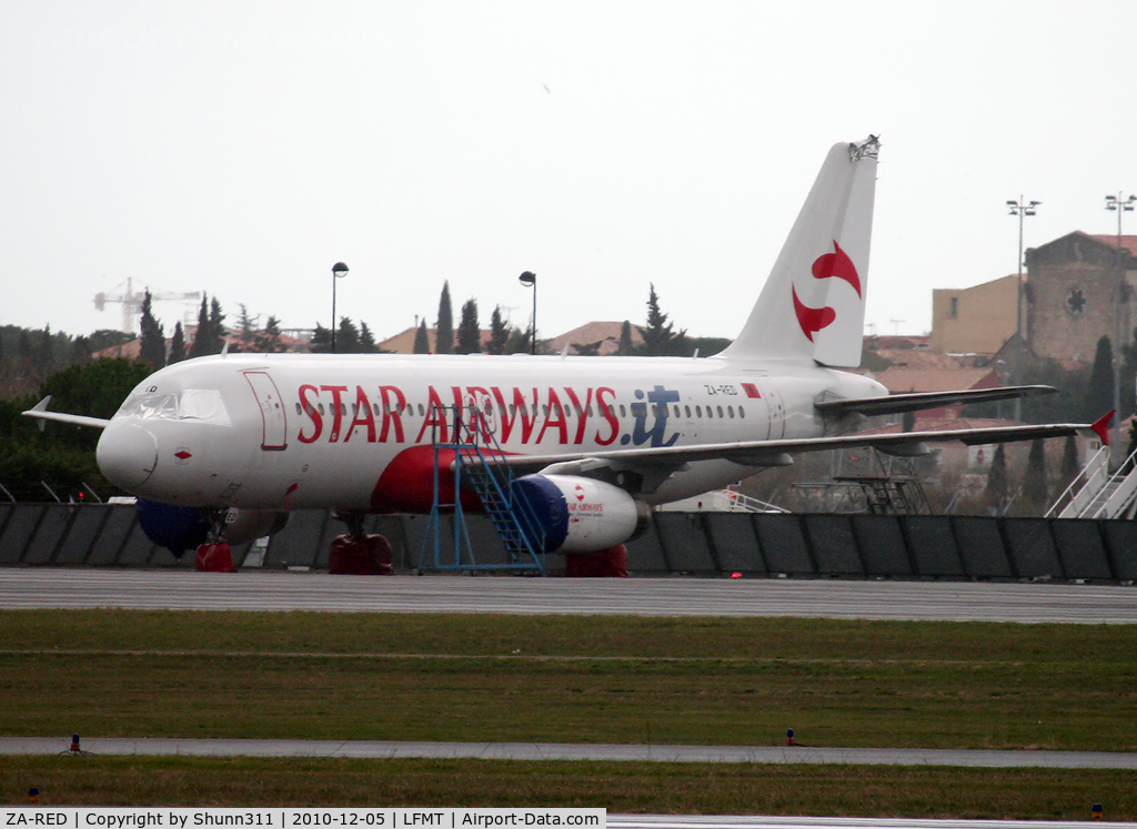 ZA-RED, 1994 Airbus A320-231 C/N 415, Stored at MPL...