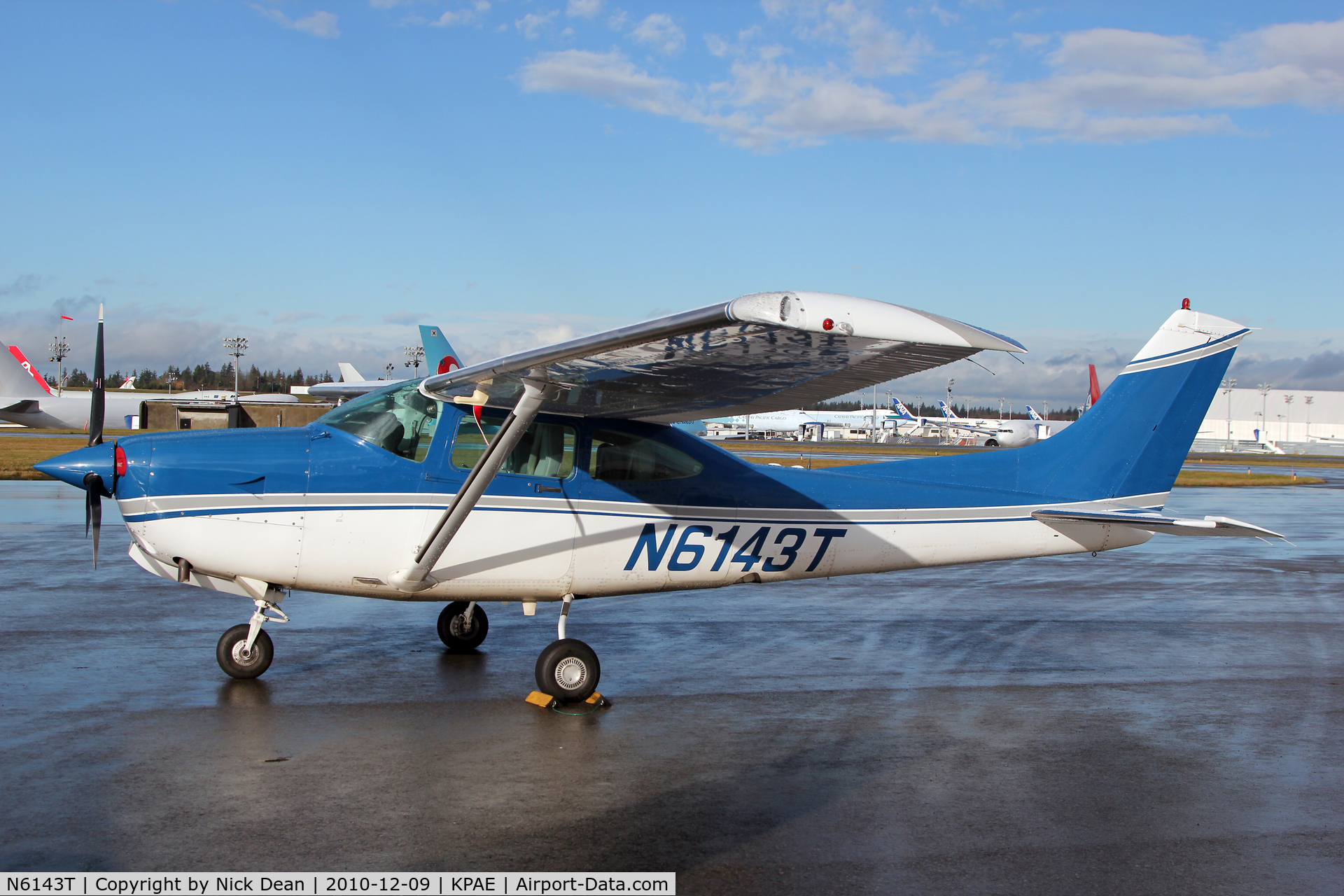 N6143T, 1982 Cessna TR182 Turbo Skylane RG C/N R18201919, KPAE