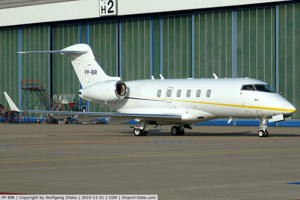 PP-BIR, 2007 Bombardier Challenger 300 (BD-100-1A10) C/N 20178, visitor
