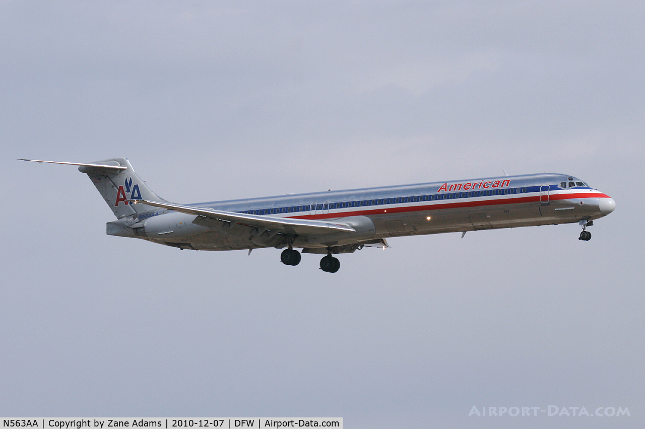 N563AA, 1987 McDonnell Douglas MD-83 (DC-9-83) C/N 49345, American Airlines landing at DFW Airport - TX