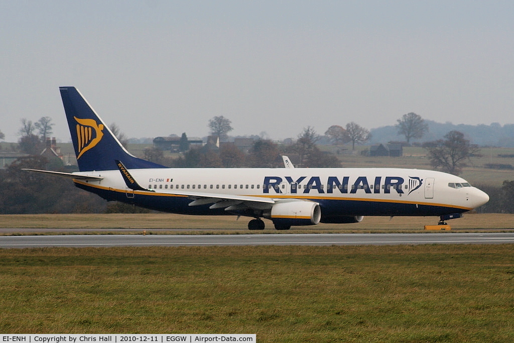 EI-ENH, 2010 Boeing 737-8AS C/N 35033, Ryanair B737 taxying to RW26