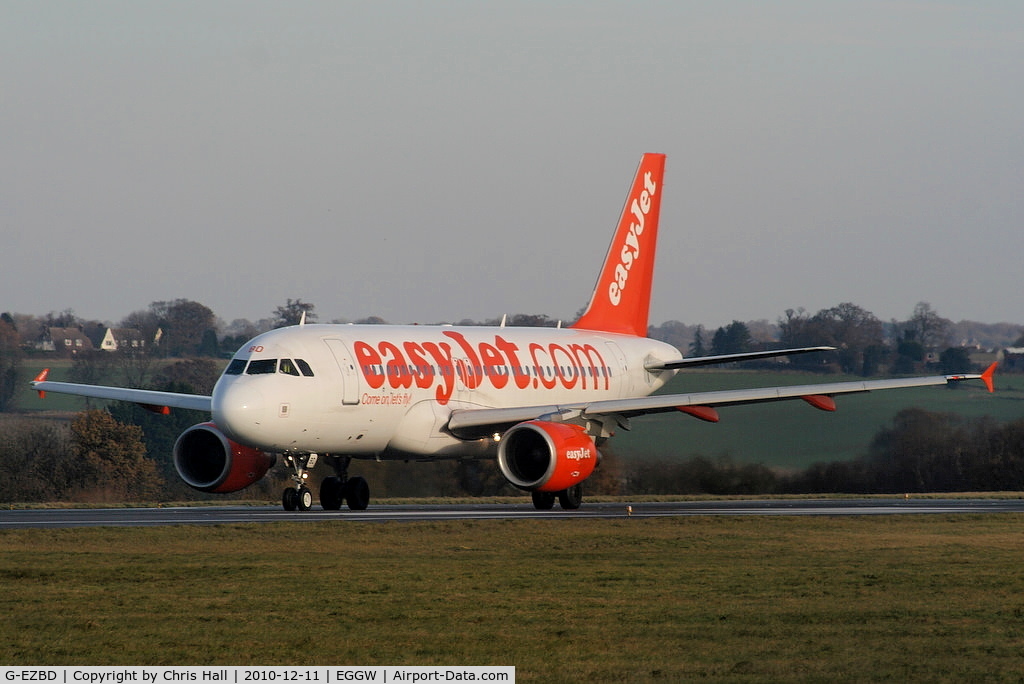 G-EZBD, 2006 Airbus A319-111 C/N 2873, easyJet A319 departing from RW26