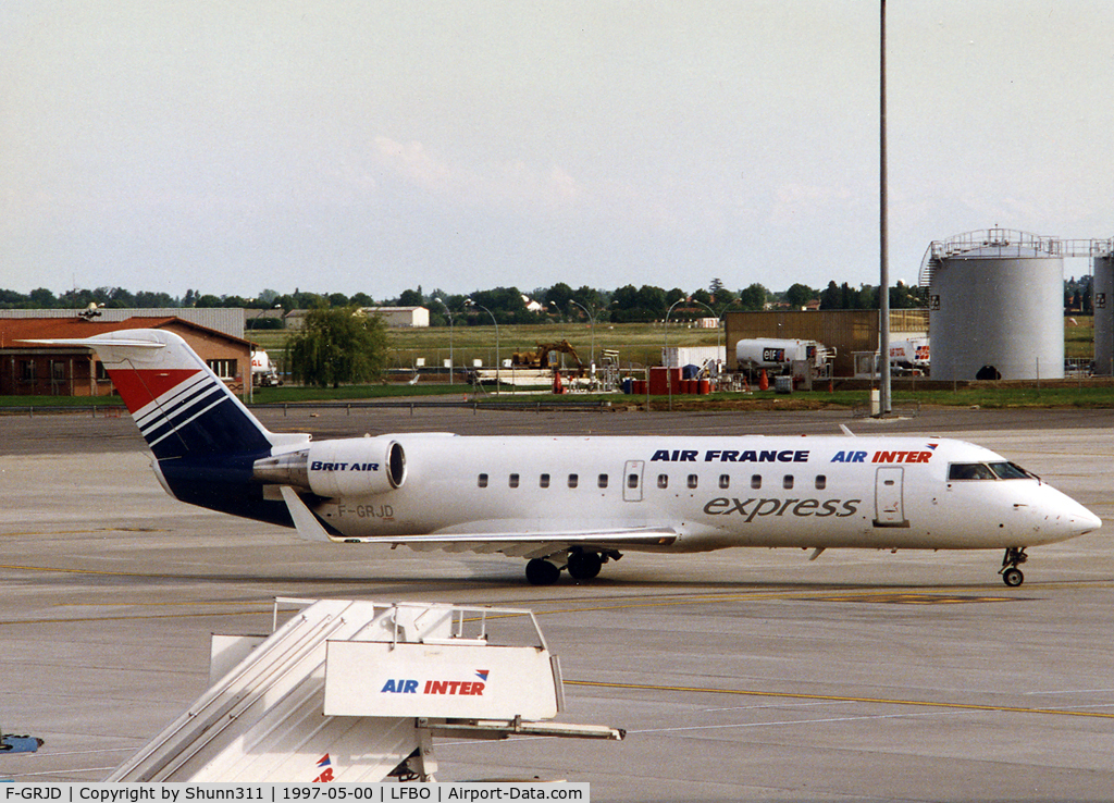 F-GRJD, 1995 Canadair CRJ-100RF (CL-600-2B19) C/N 7088, Leaving the Terminal... Air France / Air Inter Express c/s...