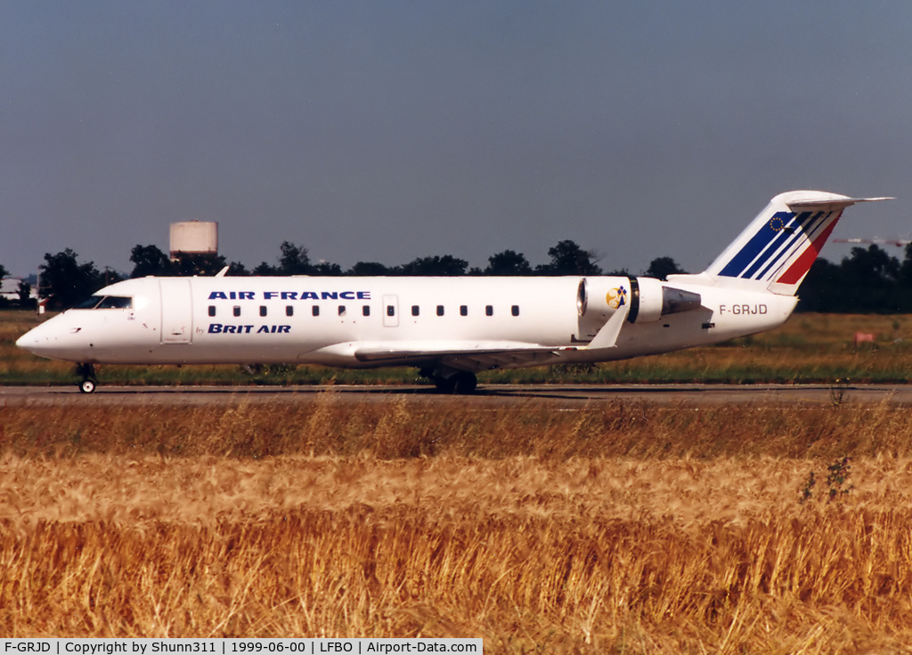 F-GRJD, 1995 Canadair CRJ-100RF (CL-600-2B19) C/N 7088, Landing rwy 33L...