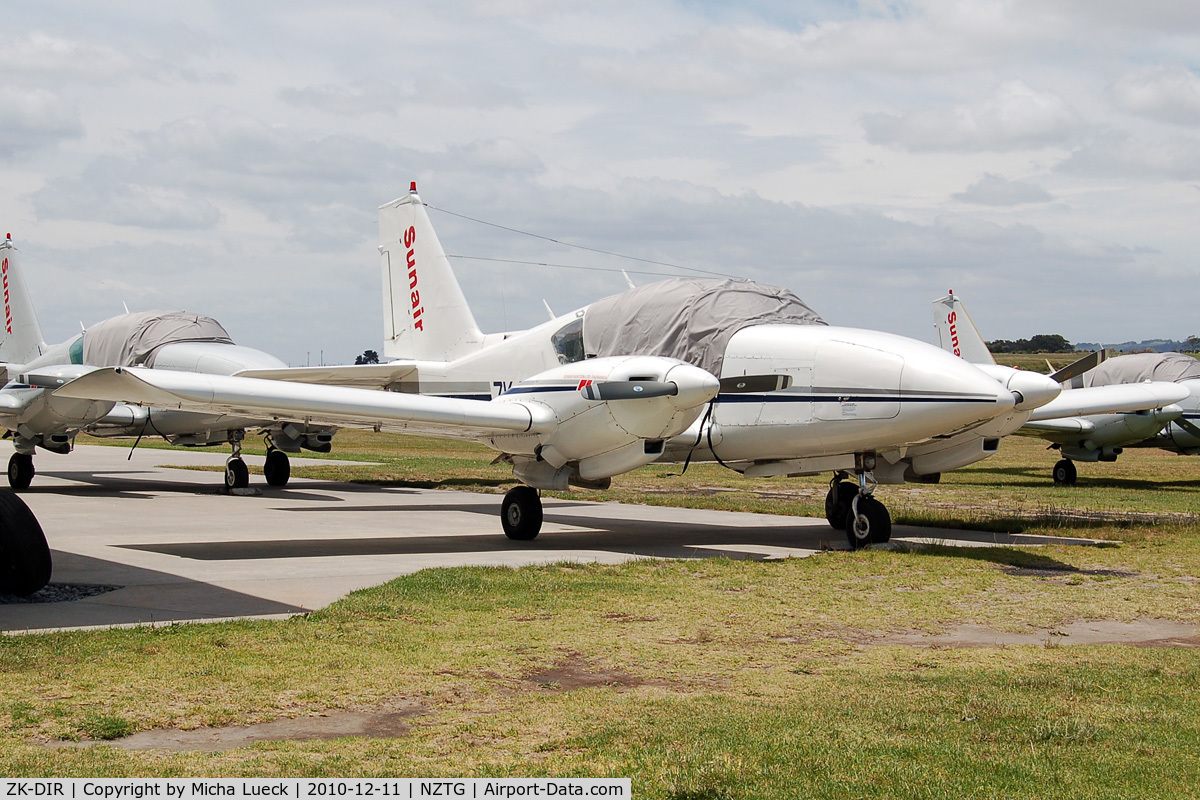 ZK-DIR, Piper PA-23-250 C/N 27-4242, At Tauranga