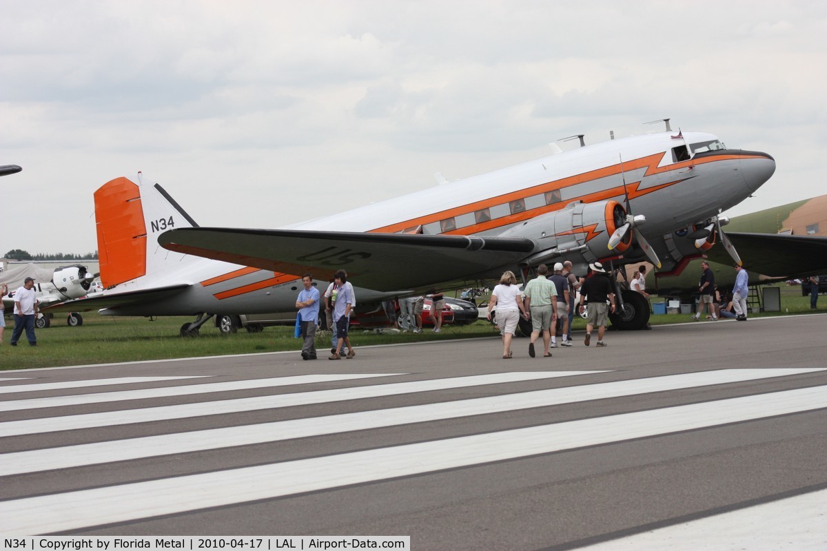 N34, 1945 Douglas R4D-7 C/N 33359, FAA DC-3