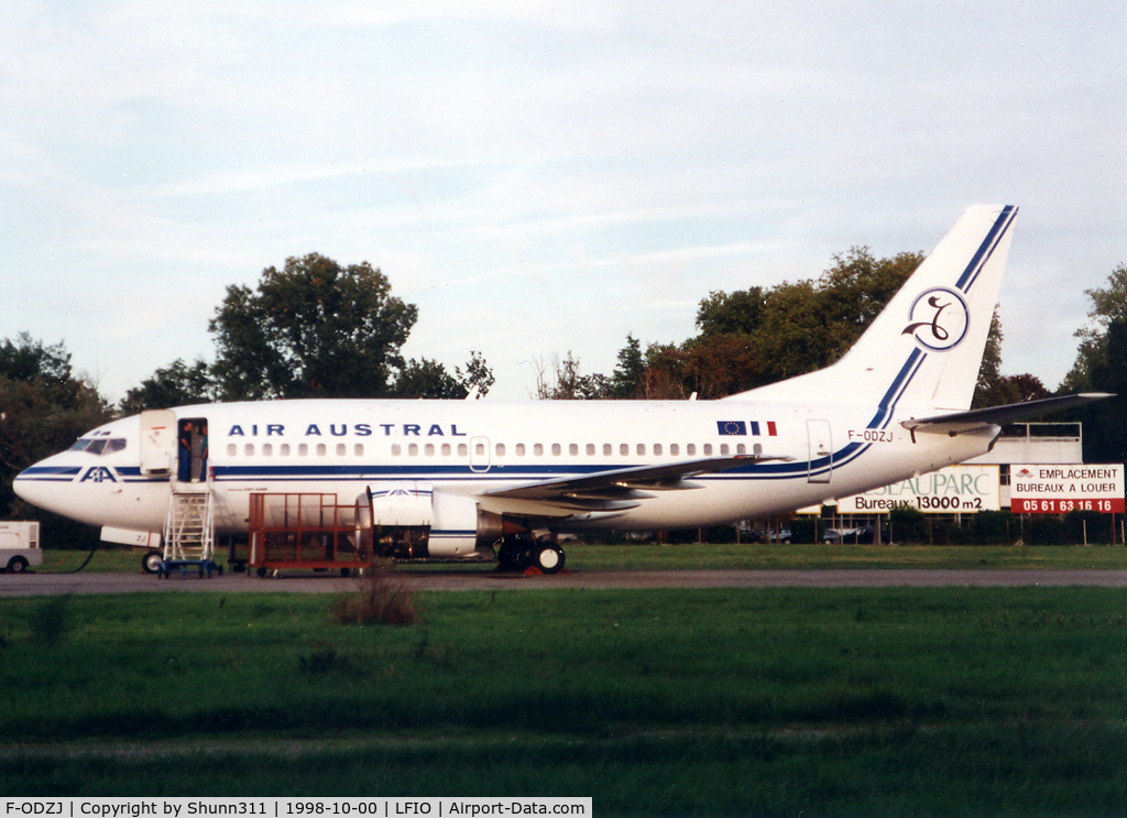F-ODZJ, 1990 Boeing 737-53A C/N 24877, Checking maintenance @ LFIO in old c/s...