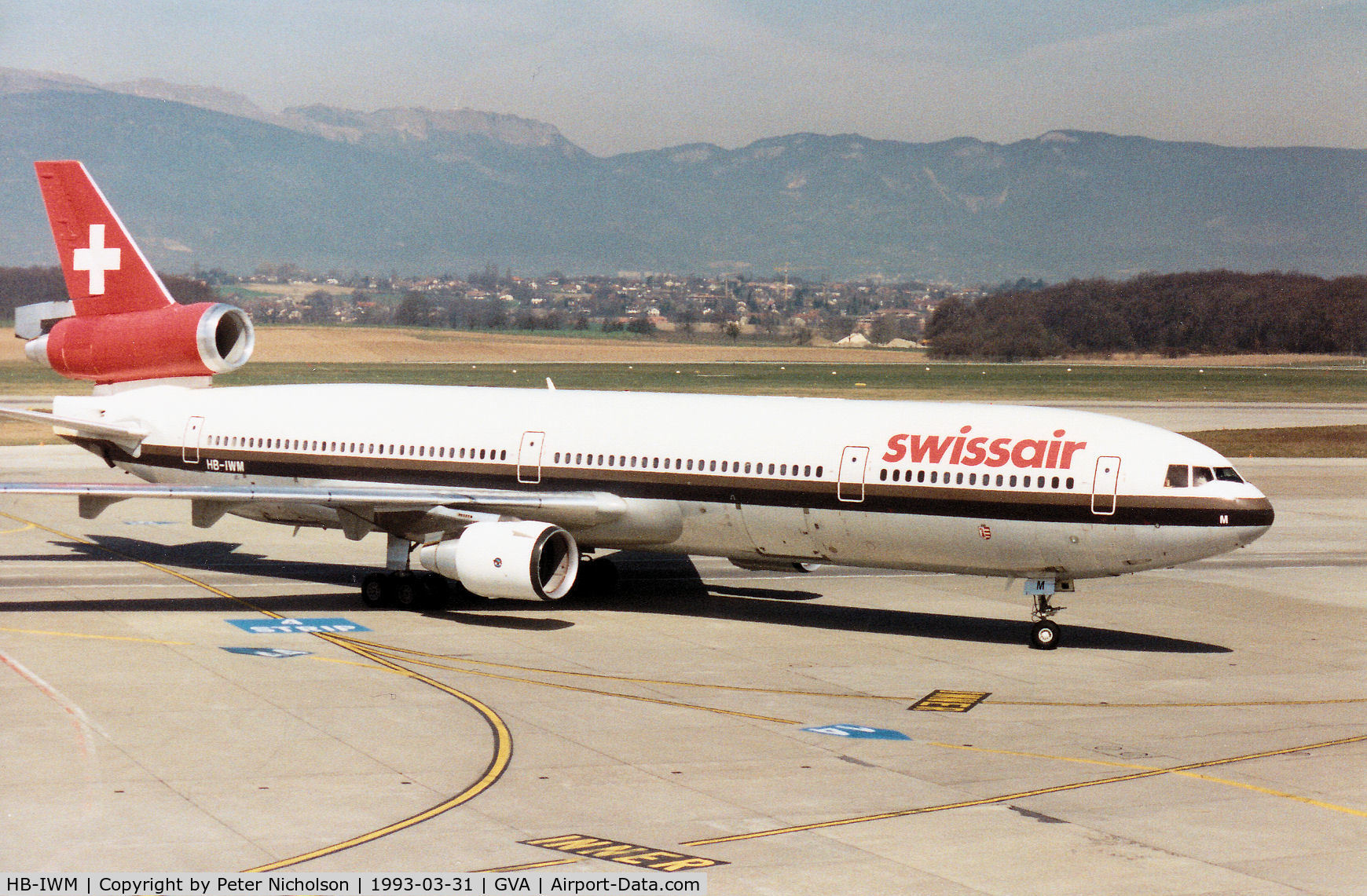 HB-IWM, 1992 McDonnell Douglas MD-11F C/N 48457, MD-11 of Swissair taxying to the terminal at Geneva in March 1993.