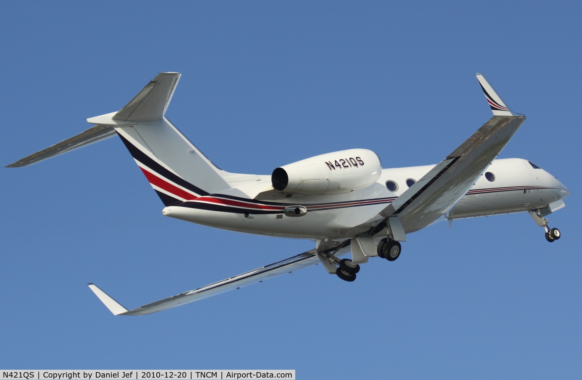 N421QS, 2008 Gulfstream Aerospace GIV-X (G450) C/N 4114, N421QS departing TNCM runway 10