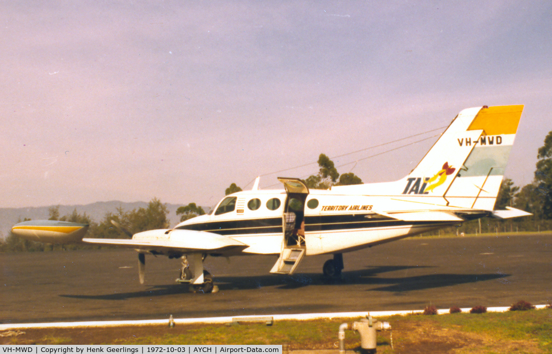 VH-MWD, Cessna 402 C/N Not found VH-MWD, Chimbu Airstrip , Papua New Guinea, Oct 1972

Photo scanned from original