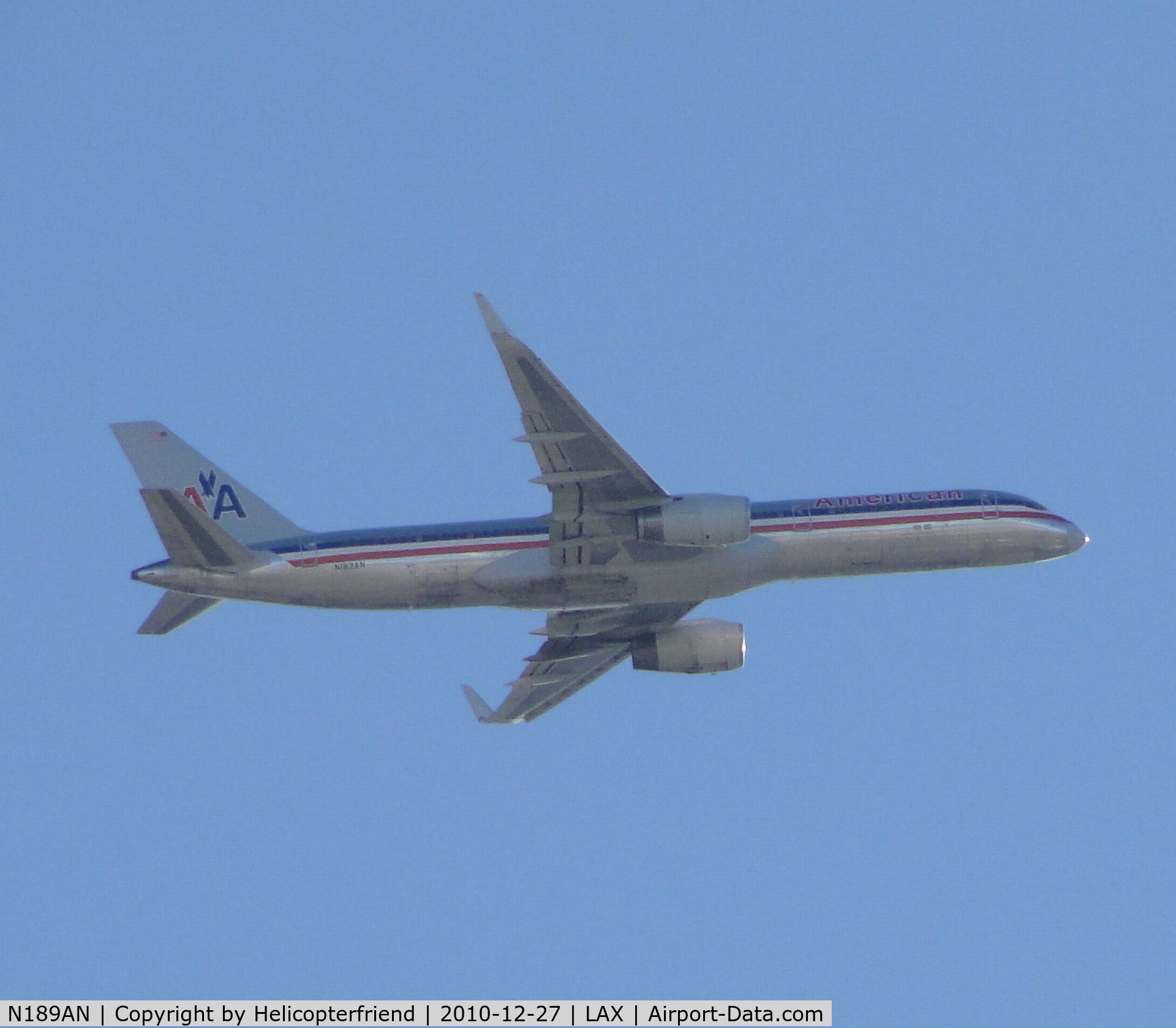N189AN, 2001 Boeing 757-223 C/N 32383, On final to runway 15