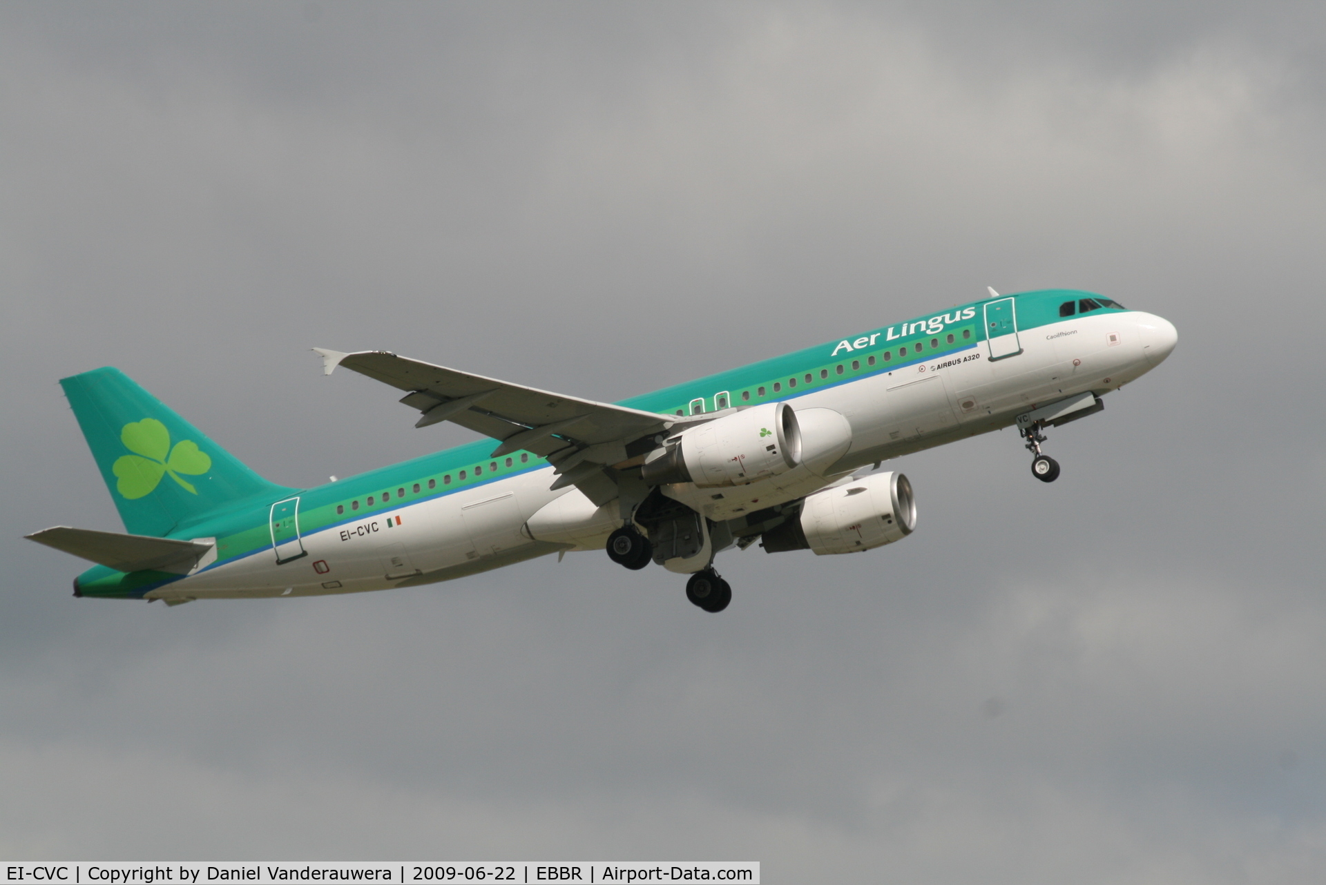 EI-CVC, 2001 Airbus A320-214 C/N 1443, Flight EI631 is taking off from RWY 07R