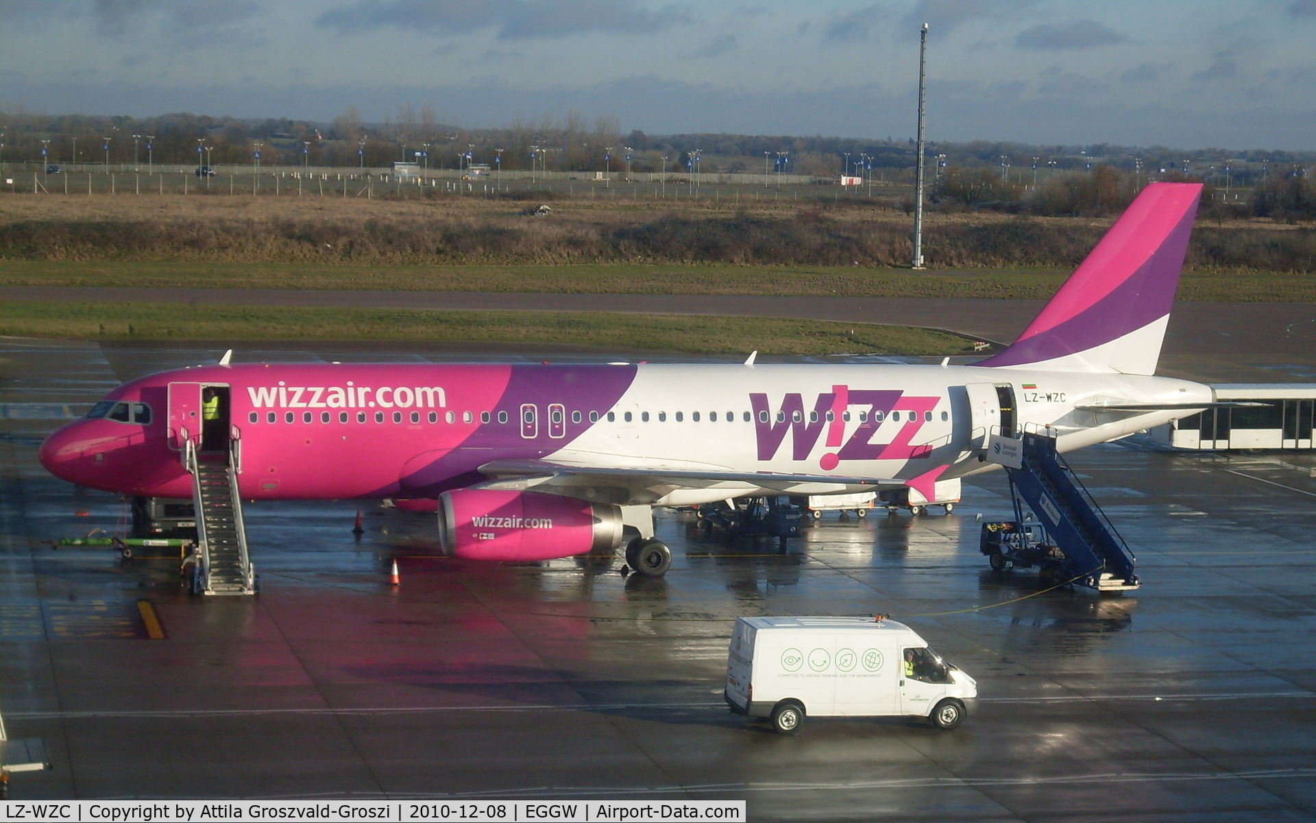 LZ-WZC, 2010 Airbus A320-232 C/N 4308, Wizz Air Bulgaria Airbus A320-232 London Luton Airport