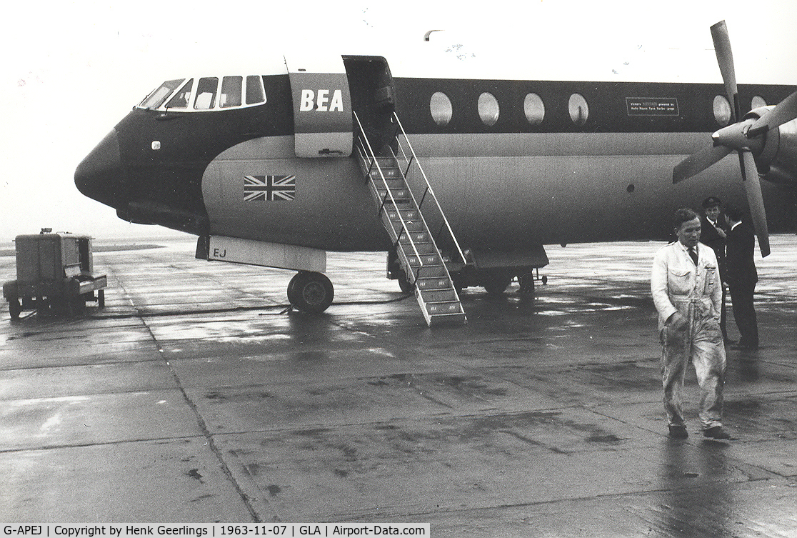 G-APEJ, 1961 Vickers Vanguard 953 C/N 713, Glasgow Renfrew Airport , 07 Nov 1963

Scan from photo