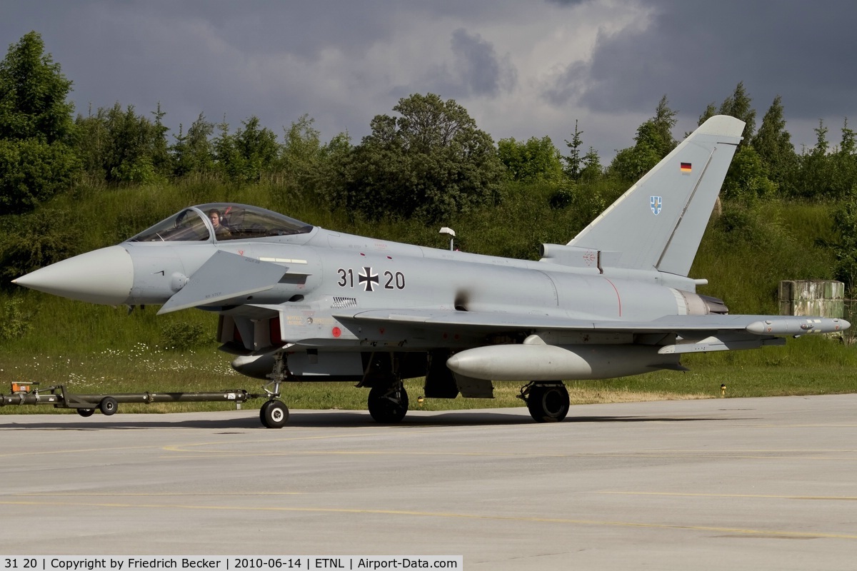 31 20, Eurofighter EF-2000 Typhoon S C/N AS013, EF2000 towed to its 