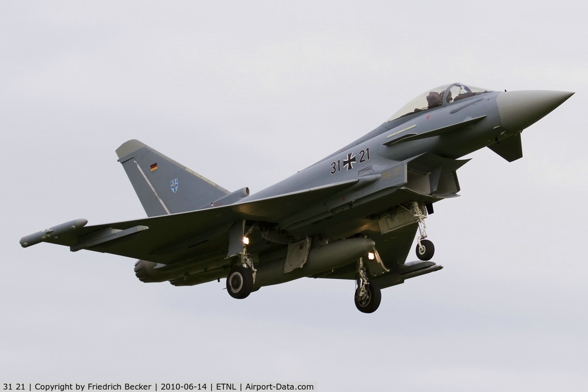 31 21, 2009 Eurofighter EF-2000 Typhoon S C/N AS014, on final