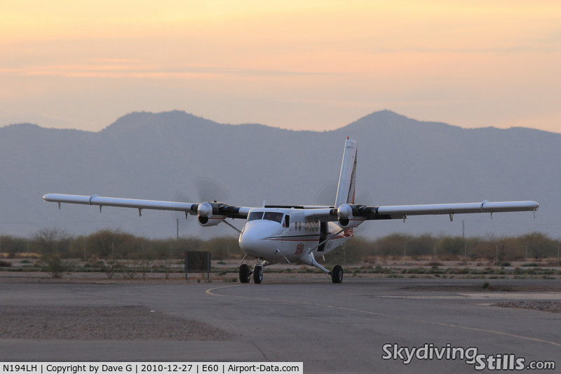 N194LH, 1969 De Havilland Canada DHC-6-200 Twin Otter C/N 194, Taxiing in at sunset.