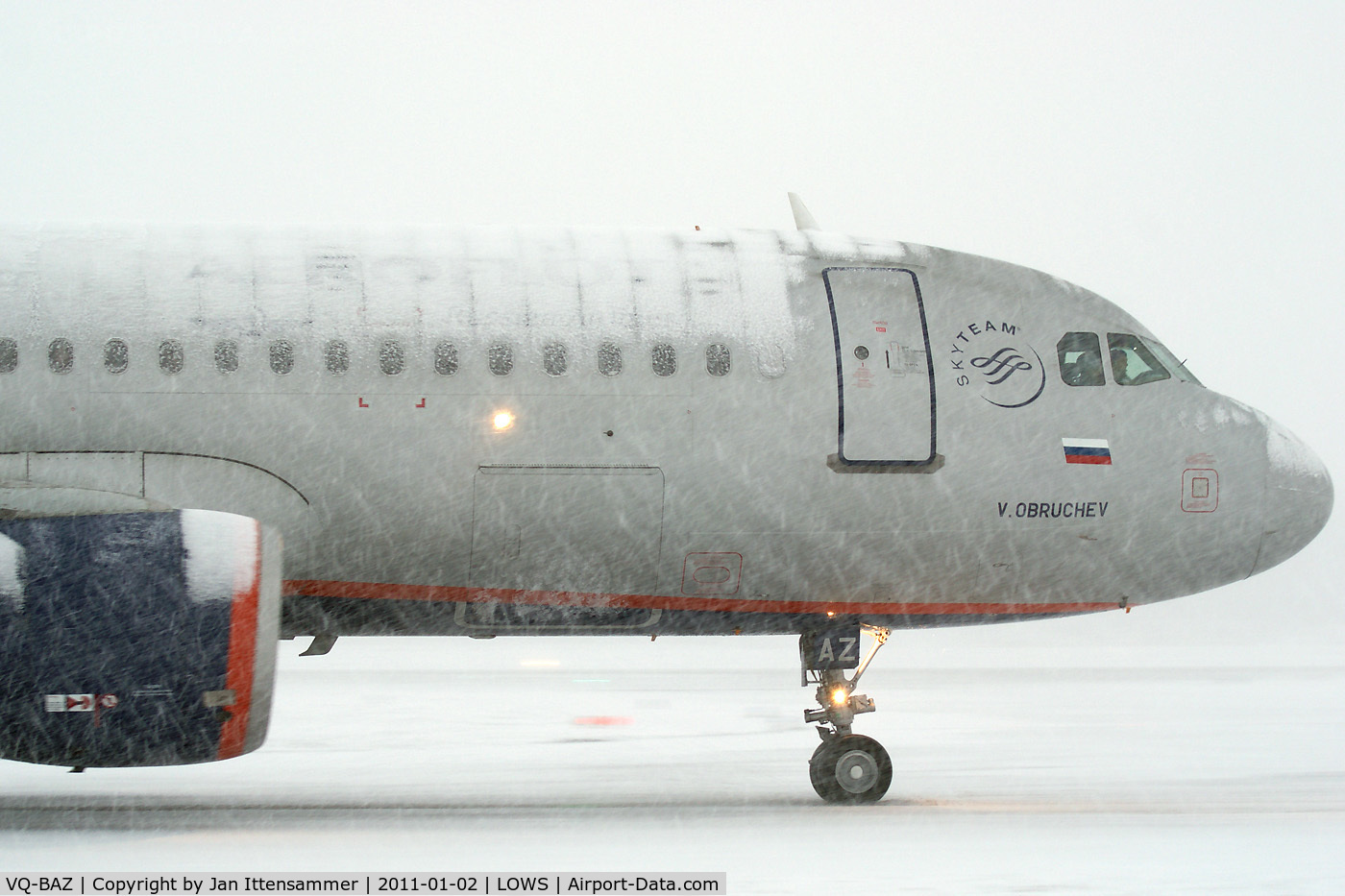 VQ-BAZ, 2009 Airbus A320-214 C/N 3789, Wintercharter @ LOWS