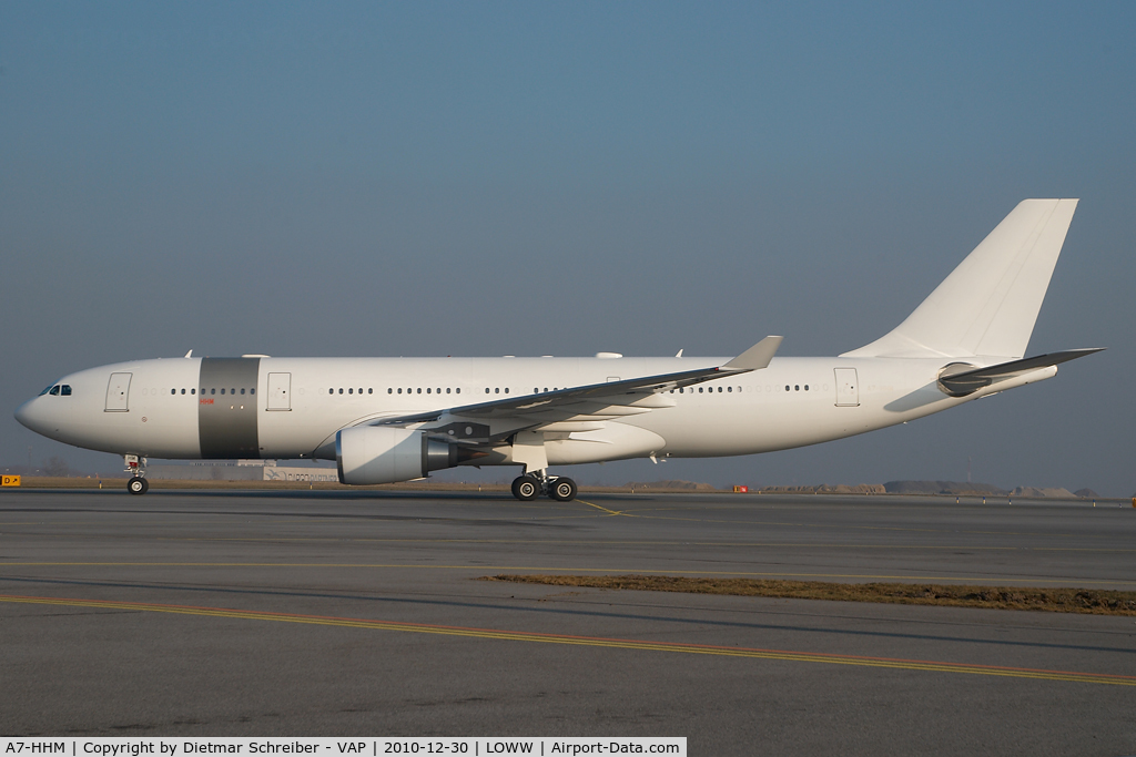A7-HHM, 2004 Airbus A330-203 C/N 605, Qatar Airbus A330-200