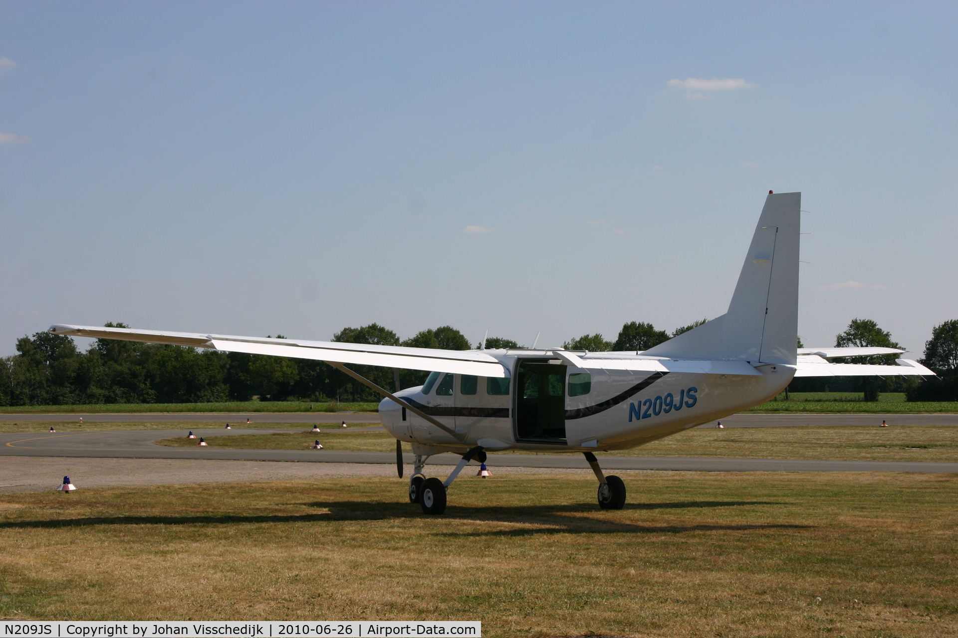 N209JS, 1978 Cessna 208 C/N 20800117, Pictured at Flugplatz Stadtlohn - Vreden (EDLS).