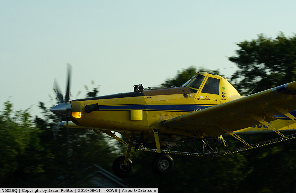 N602SQ, 1997 Air Tractor Inc AT-602 C/N 602-0422, Crop duster landing at Cantrell Field.