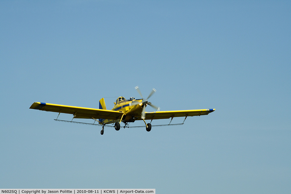 N602SQ, 1997 Air Tractor Inc AT-602 C/N 602-0422, Crop duster taking off from Cantrell Field.