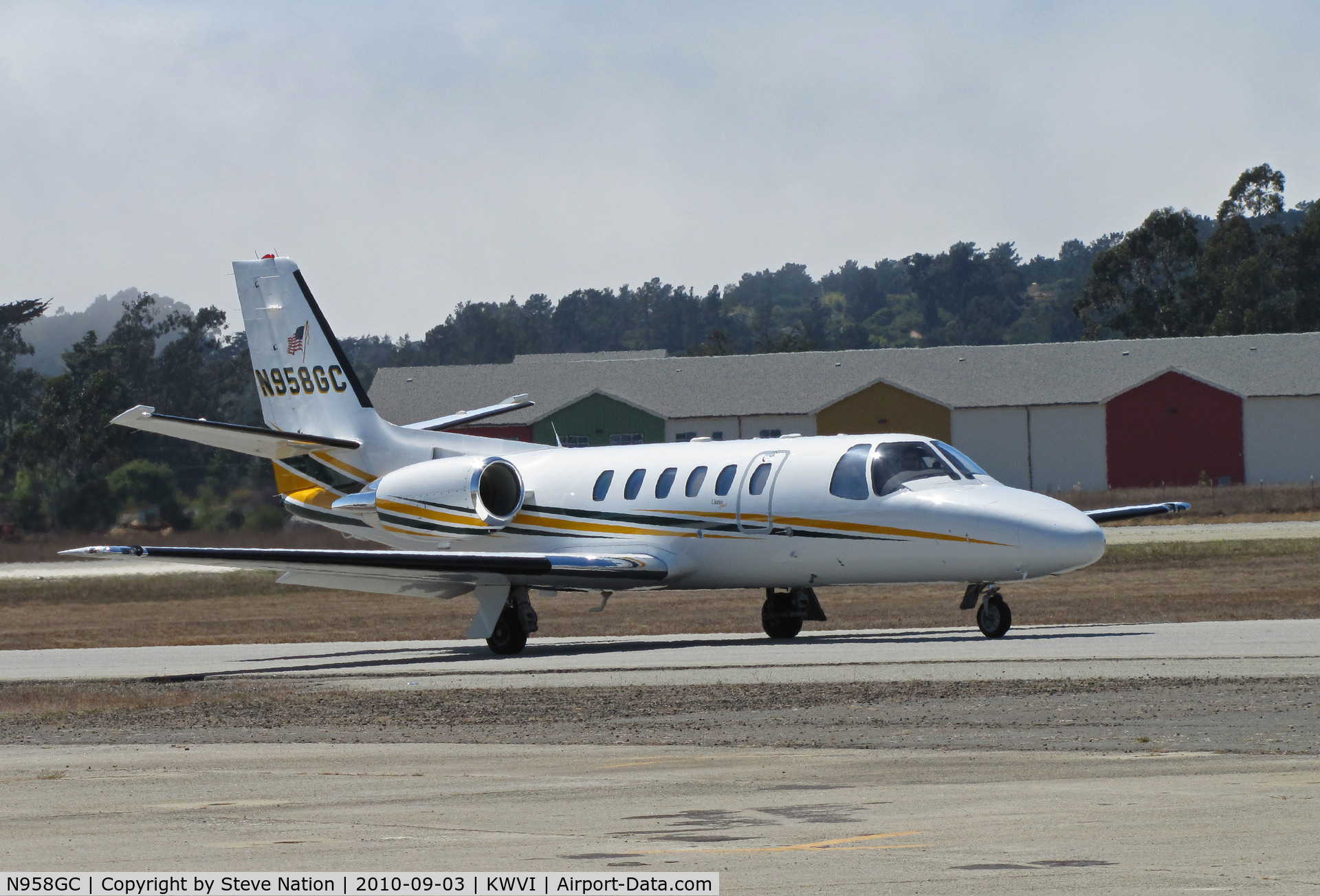 N958GC, 2002 Cessna 550 Citation II C/N 550-1016, GILC Corp 2002 Cessna 550 taxiing in at KWVI home base