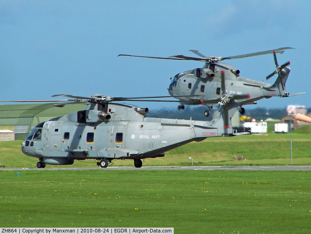 ZH864, 2002 AgustaWestland EH-101 Merlin HM.1 C/N 50179/RN44, Merlin ZH864 warming up with ZH836 Taking of behind