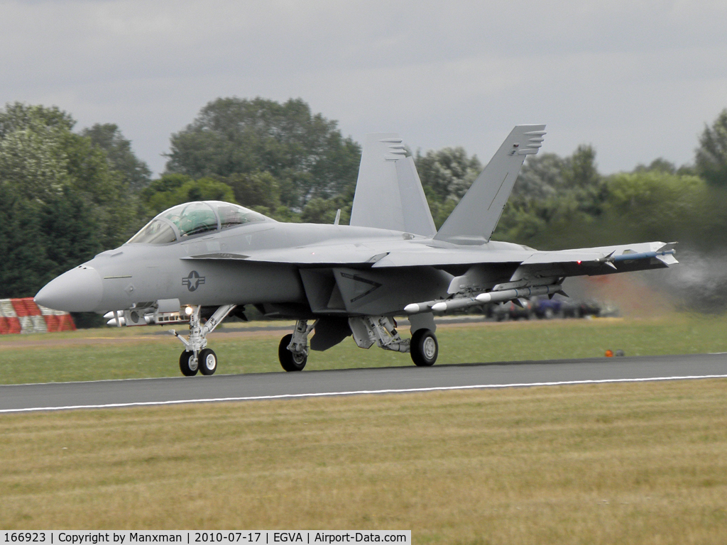 166923, Boeing F/A-18F Super Hornet C/N F231, US Navy F-18 Super Hornet 166923 flying at RIAT 2010