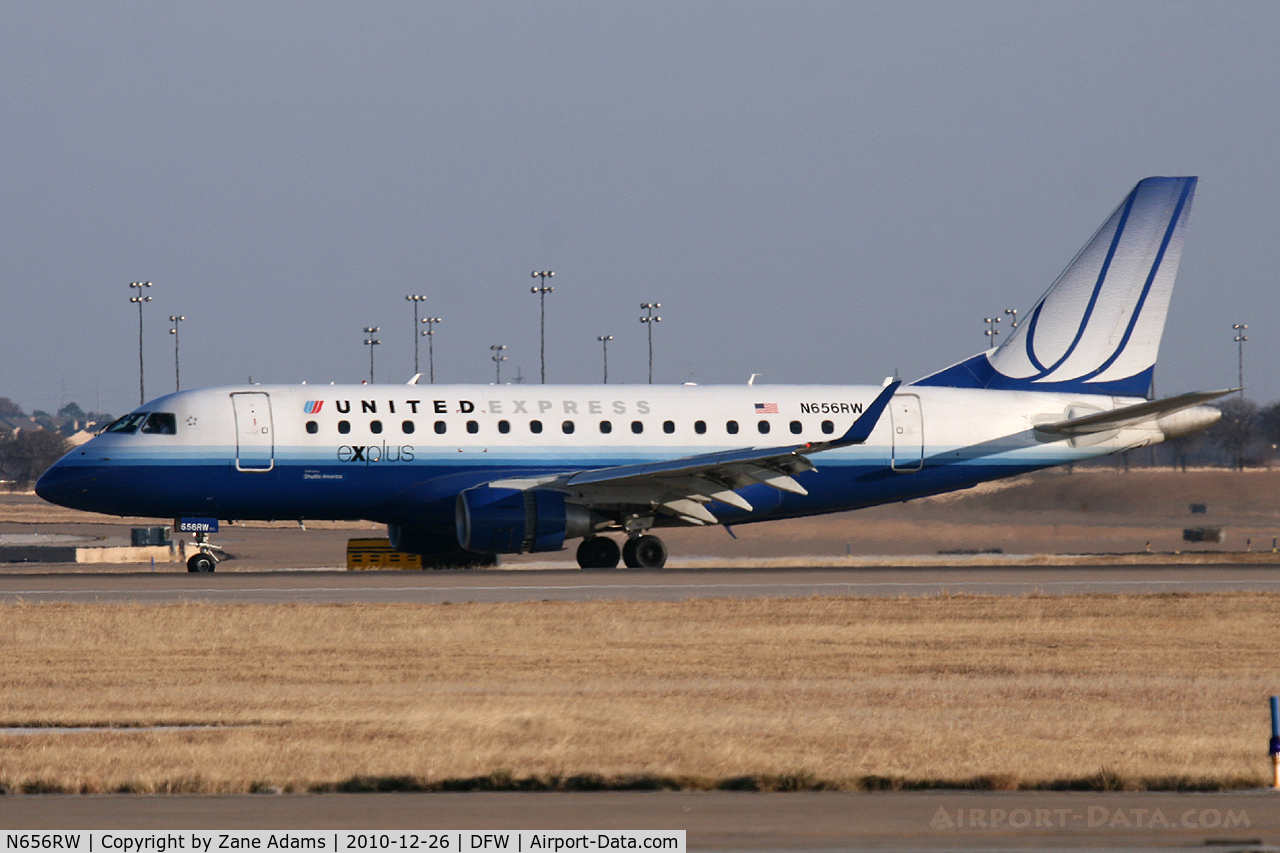 N656RW, 2005 Embraer 170SE (ERJ-170-100SE) C/N 17000113, United Express at DFW Airport
