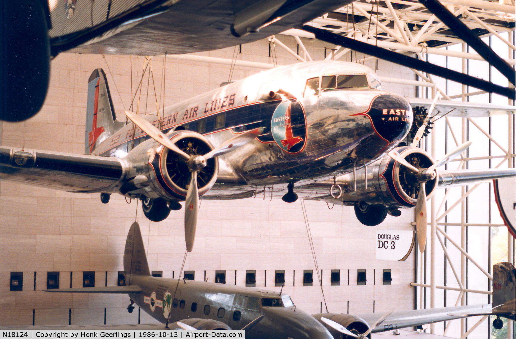 N18124, 1937 Douglas DC-3-201 C/N 2000, Smithsonian National Air And Space Museum,
Washington DC , 1986