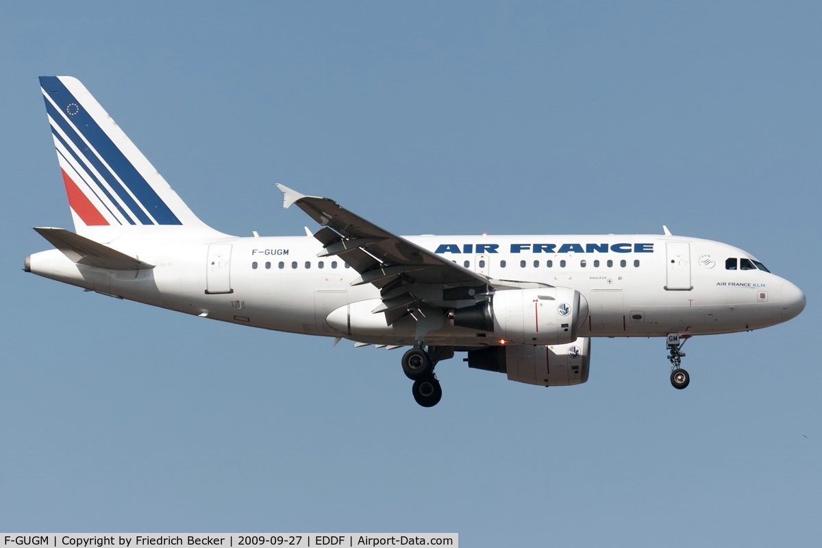 F-GUGM, 2006 Airbus A318-111 C/N 2750, on final RW07R