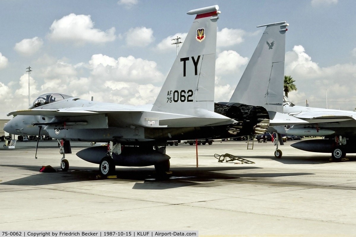 75-0062, 1975 McDonnell Douglas F-15A Eagle C/N 0165/A142, flightline at Luke AFB