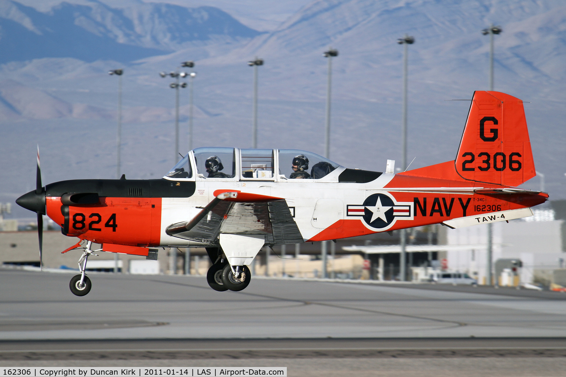 162306, Beech T-34C Turbo Mentor C/N GL-304, It was a Navy day with much presence