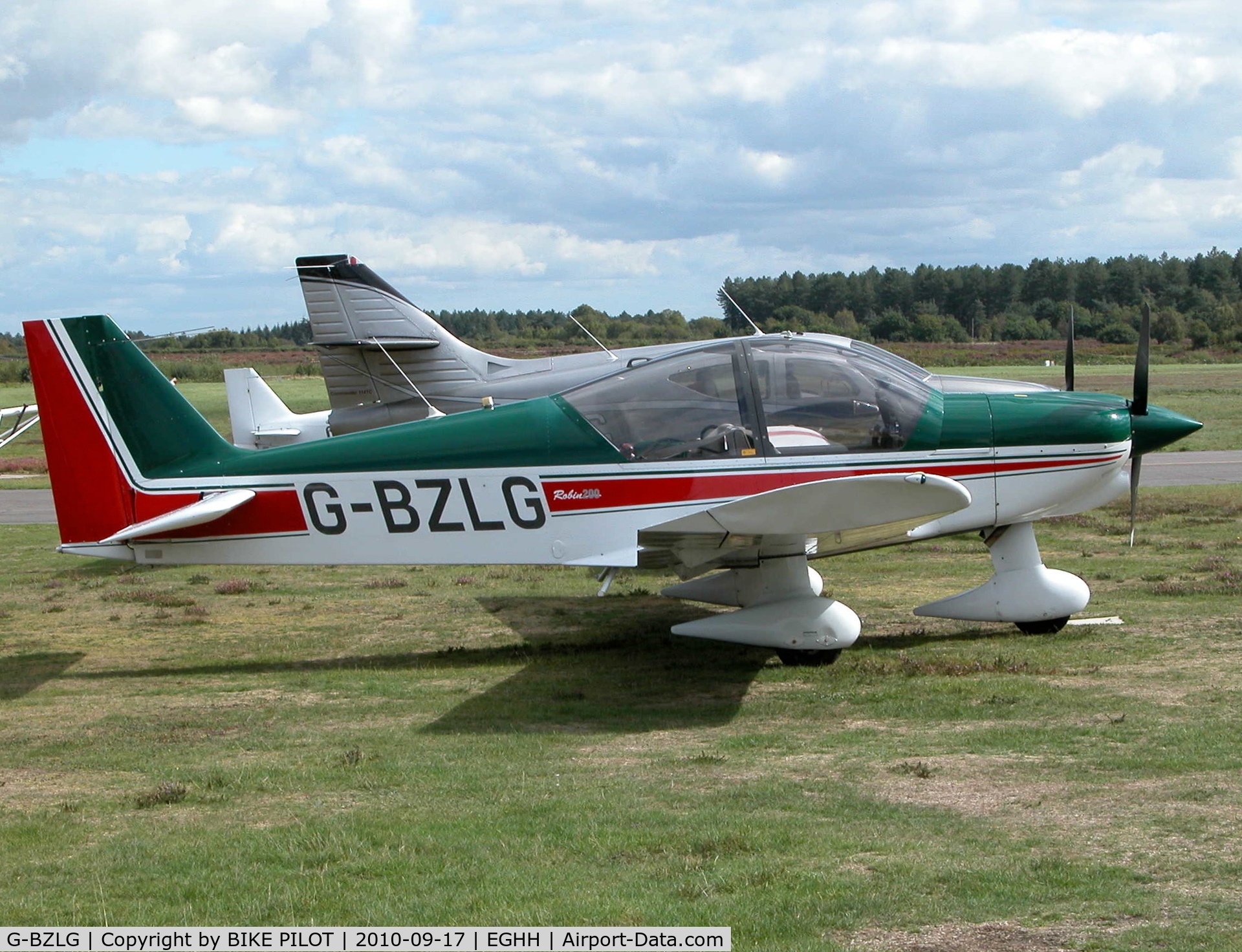 G-BZLG, 2000 Robin HR-200-120B C/N 353, Robin outside the Flying Club