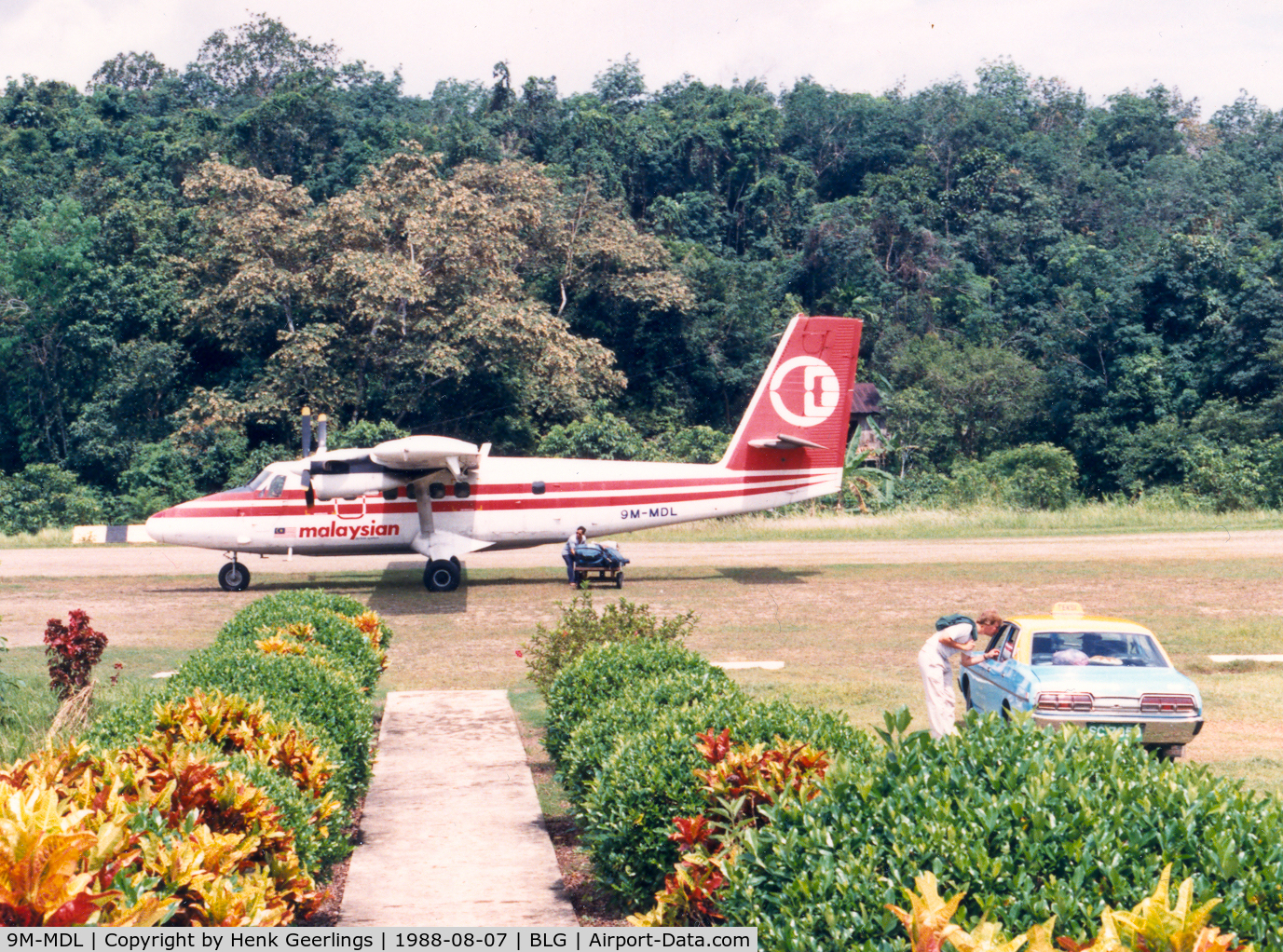 9M-MDL, 1983 De Havilland Canada DHC-6-300 Twin Otter C/N 802, Malaysian Twin Otter at Belaga , 1988