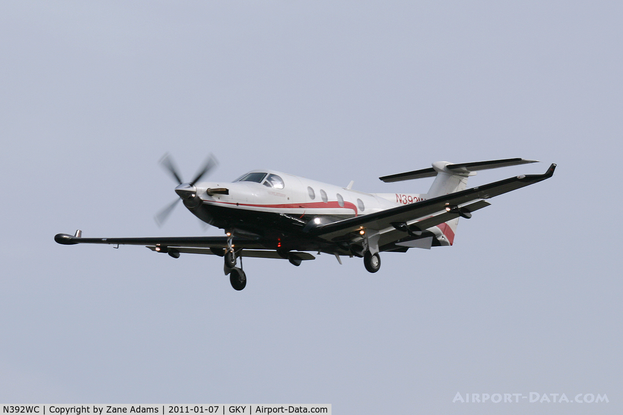 N392WC, 2000 Pilatus PC-12/45 C/N 392, 2011 Cotton Bowl game traffic landing at Arlington Municipal Airport