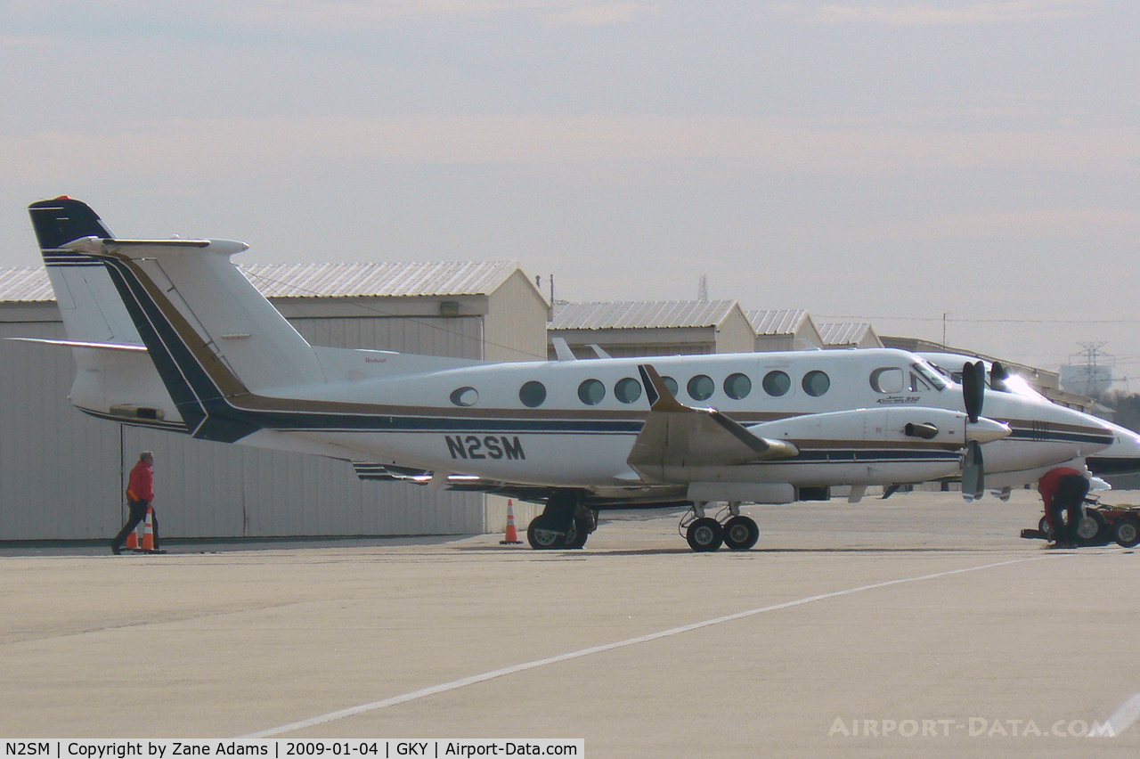 N2SM, 1997 Raytheon Aircraft Company B300 C/N FL185, At Arlington Municipal Airport