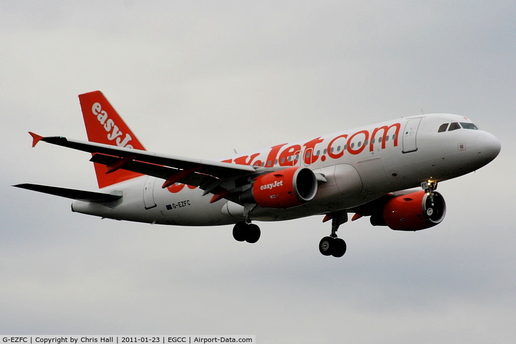 G-EZFC, 2009 Airbus A319-111 C/N 3808, Easyjet A319 on approach for RW05L