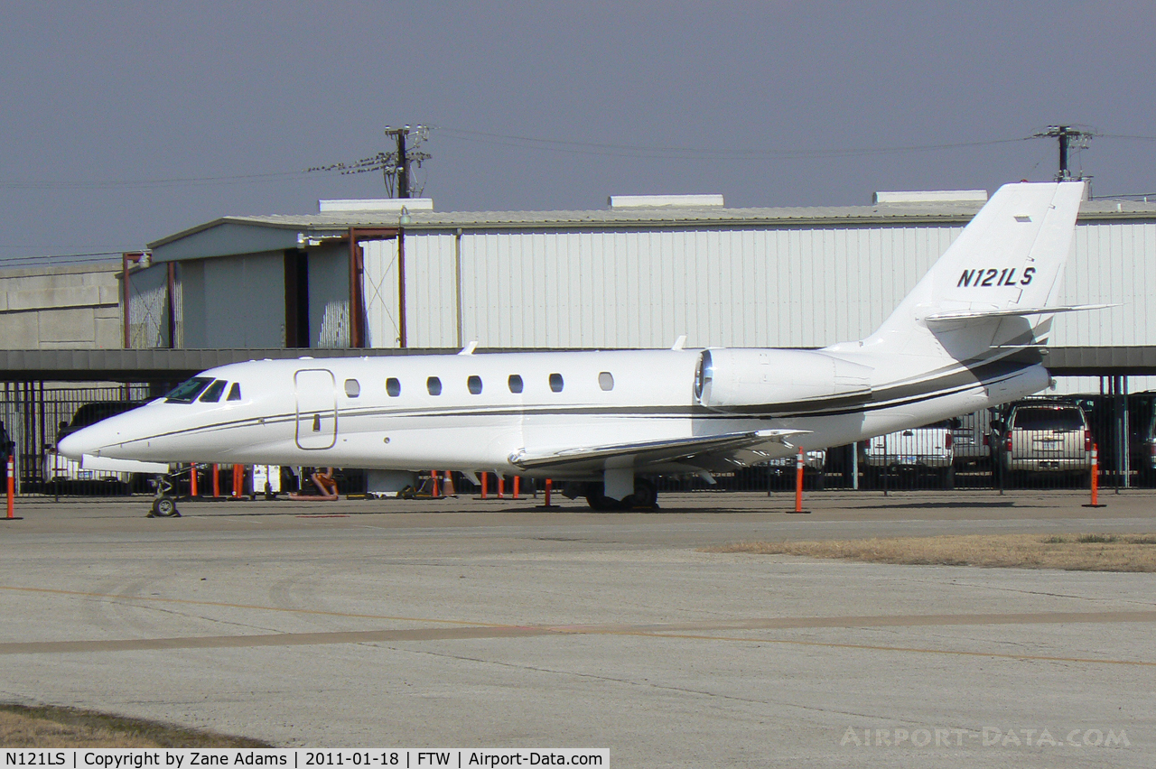 N121LS, 2006 Cessna 680 Citation Sovereign C/N 680-0076, At Meacham Field - Fort Worth, TX