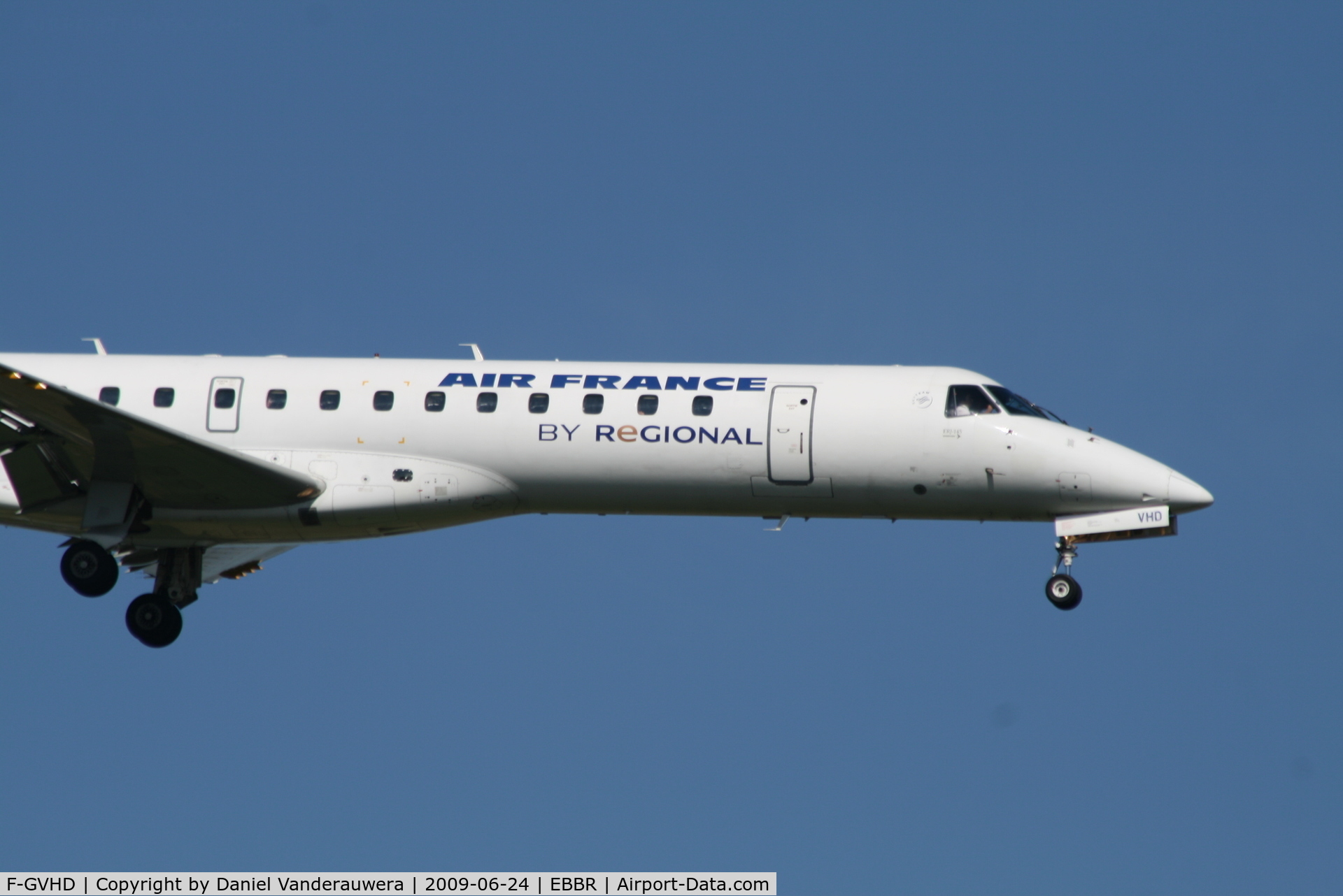 F-GVHD, 1999 Embraer ERJ-145LR (EMB-145LR) C/N 145178, Arrival of flight AF5402 to RWY 02