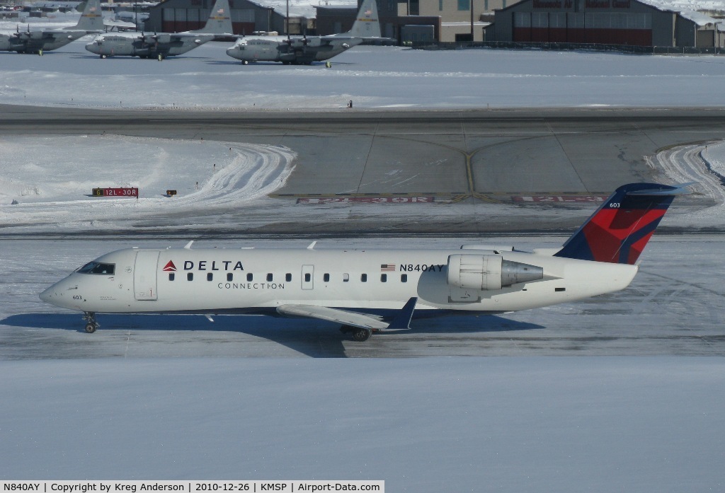 N840AY, 2005 Bombardier CRJ-200 (CL-600-2B19) C/N 8040, Delta Connection Bombardier CRJ-200