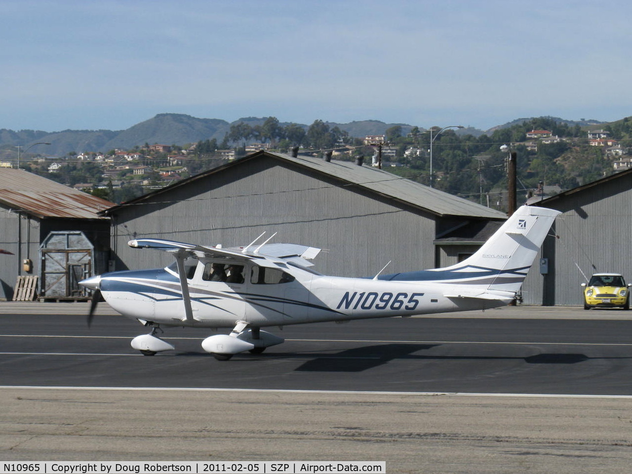 N10965, 2007 Cessna 182T Skylane C/N 18281976, 2007 Cessna 182T SKYLANE, Continental IO-540-AB1A5, 230 Hp, takeoff roll Rwy 22